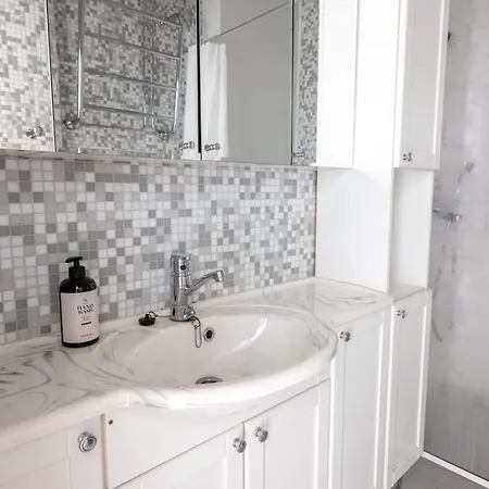 2ndhomes Bright 2br Next To Esplanade Park *