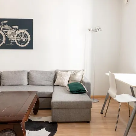 2ndhomes Bright 2br Next To Esplanade Park Helsingfors